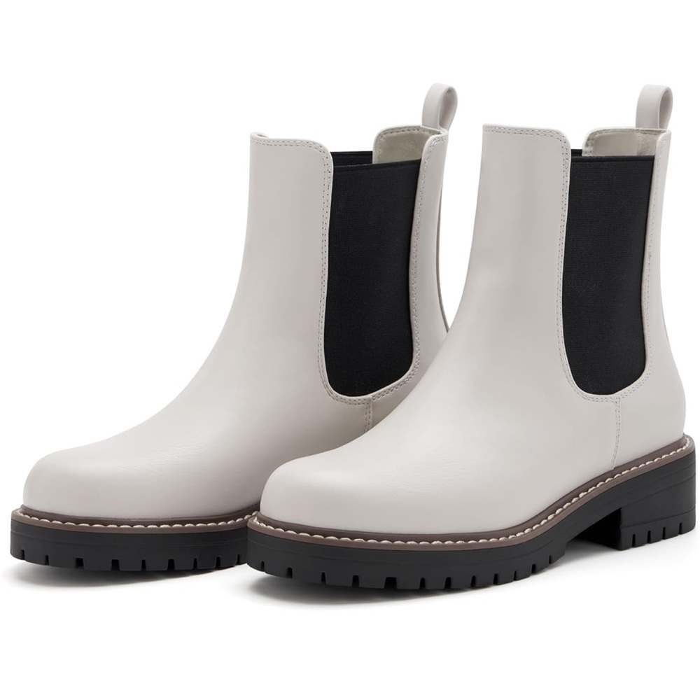 Like new Vodvob chunky off white Chelsea boots , 8